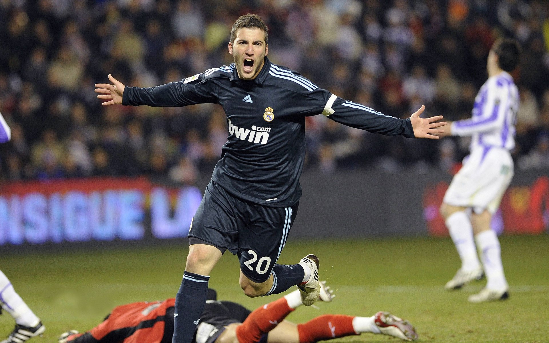 九游娱乐网站体验棒-西甲球员体能水平不断提升，比赛强度加大，西甲 球员